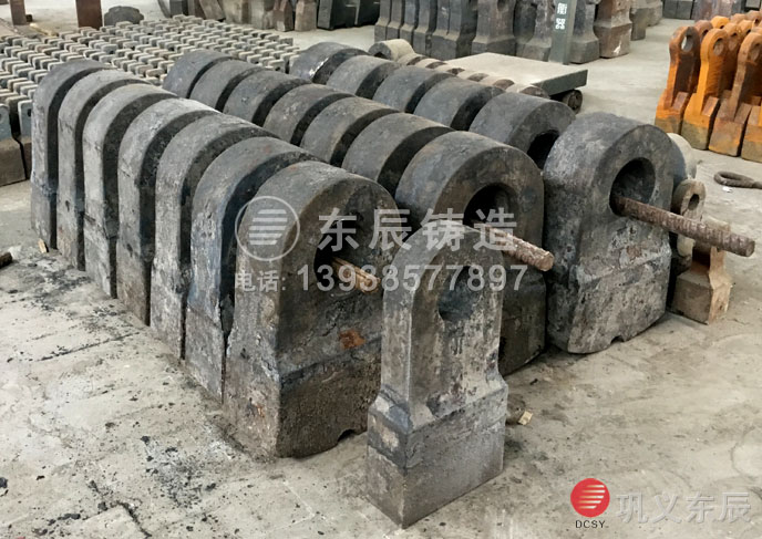 供應(yīng)貴州六盤(pán)水破碎機(jī)鑄造錘頭